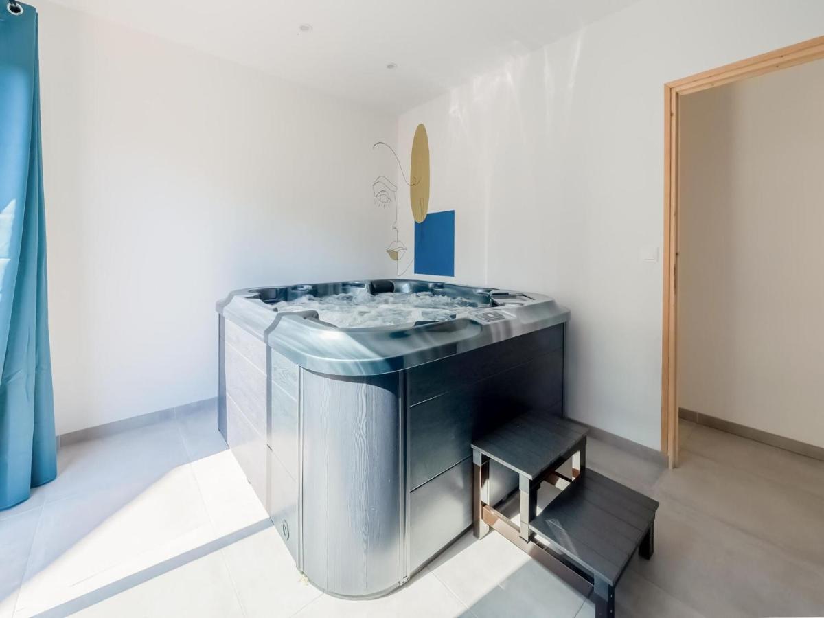Fully Renovated House Only Few Minutes Walk Away From Ohama Beach Vierville-sur-Mer Exterior foto